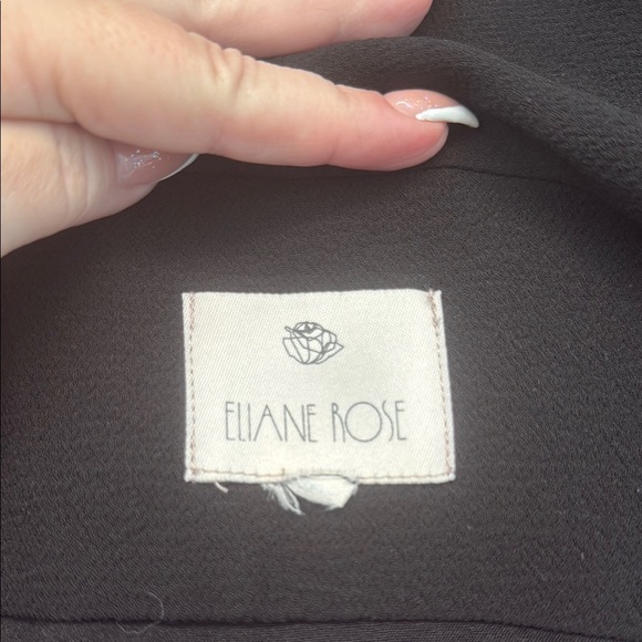 Eliane Rose Elegant Black Sleeveless Vest with Belt - Picture 7 of 9